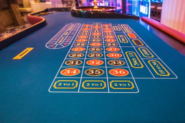kepritogel slot mobile app interface showing live dealer tables and sportsbook markets
